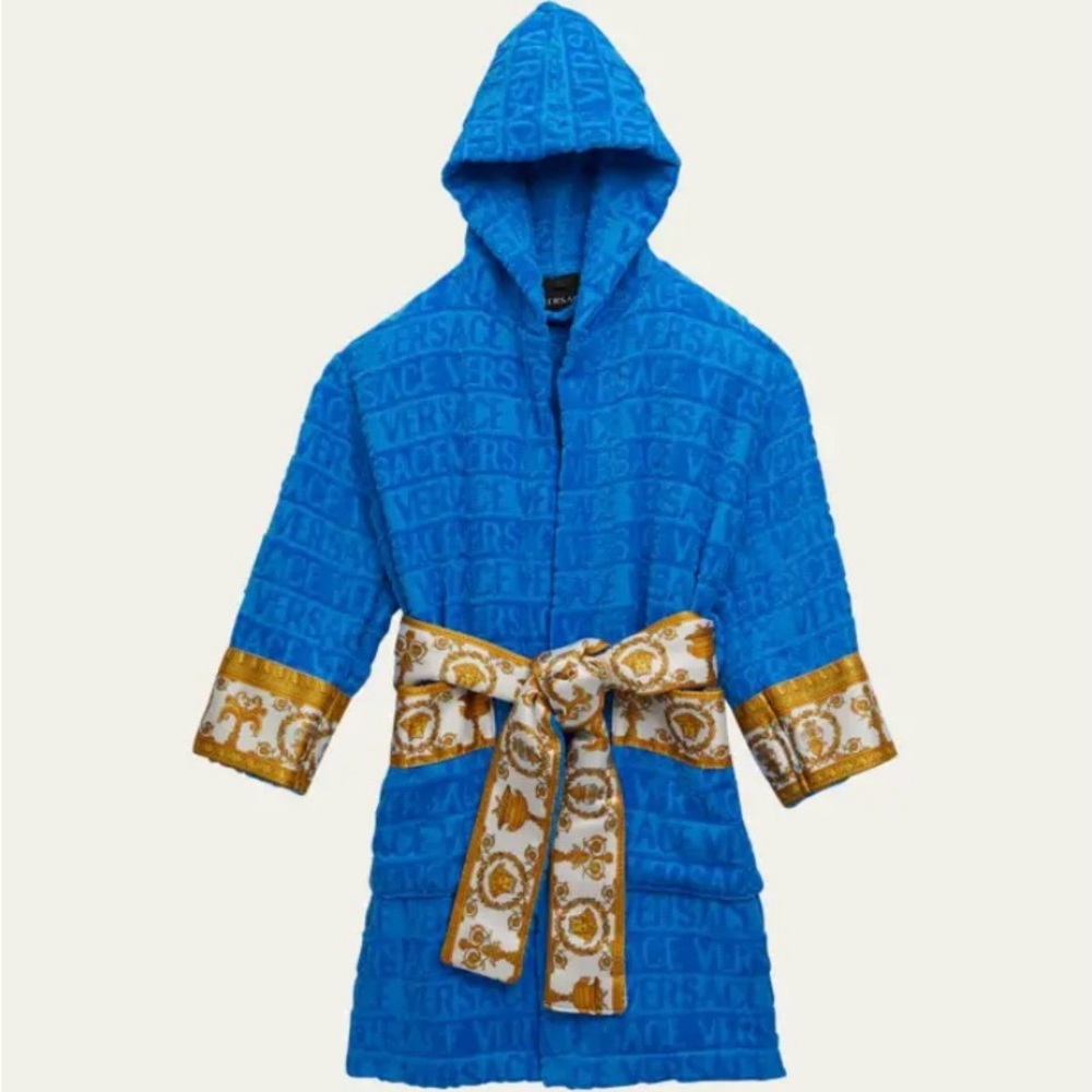 Boys Versace Bathrobe in Baby Blue. New with tags. Boys size Large.